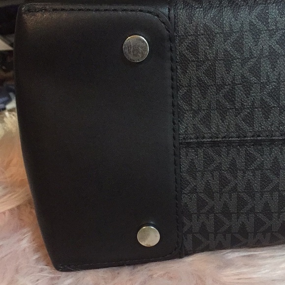 Michael Kors Mercer Gallery Snap Large Black Leather Tote - Picture 17 of 17